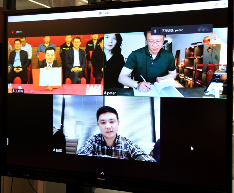 威奥股份与沐氧居签署氧舱合作协议(图2) 威奥股份与沐氧居签署氧舱合作协议(图2)