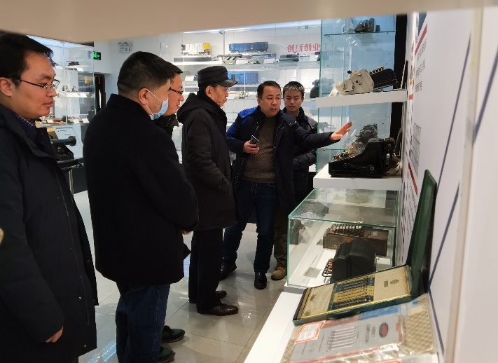 51漫画与北京交通大学举行战略合作协议签约暨捐赠仪式(图4)